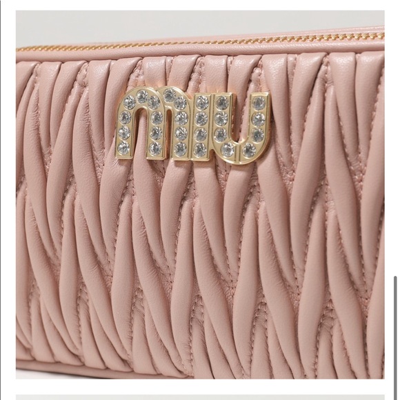 Miu Miu Jewelled Logo Matelasse Crossbody Pink Bag - Picture 2 of 13
